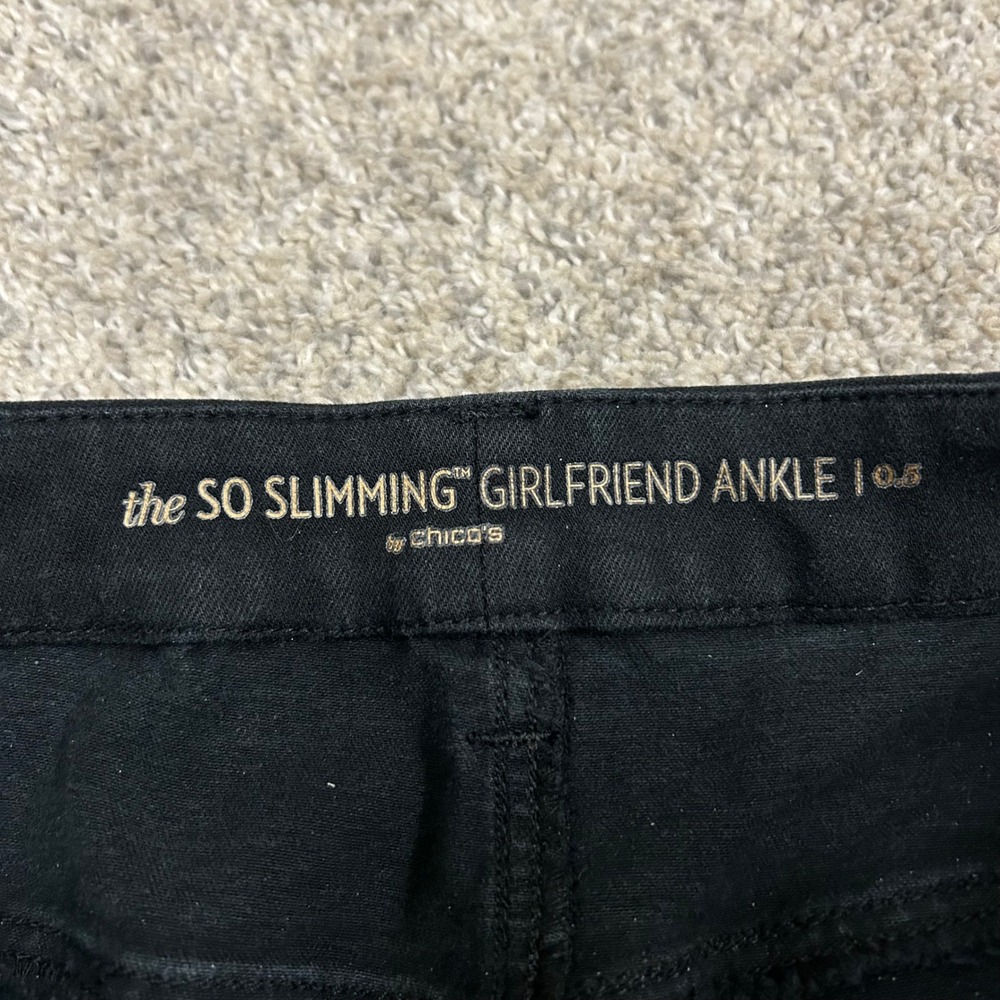 Chico's So Slimming Girlfriend Ankle Jeans 0.5 6R Black Stretch Denim 25" Inseam - Picture 7 of 9